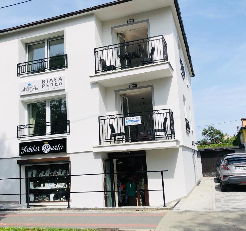 Apartamenty Biala Perla 乌斯特龙 外观 照片