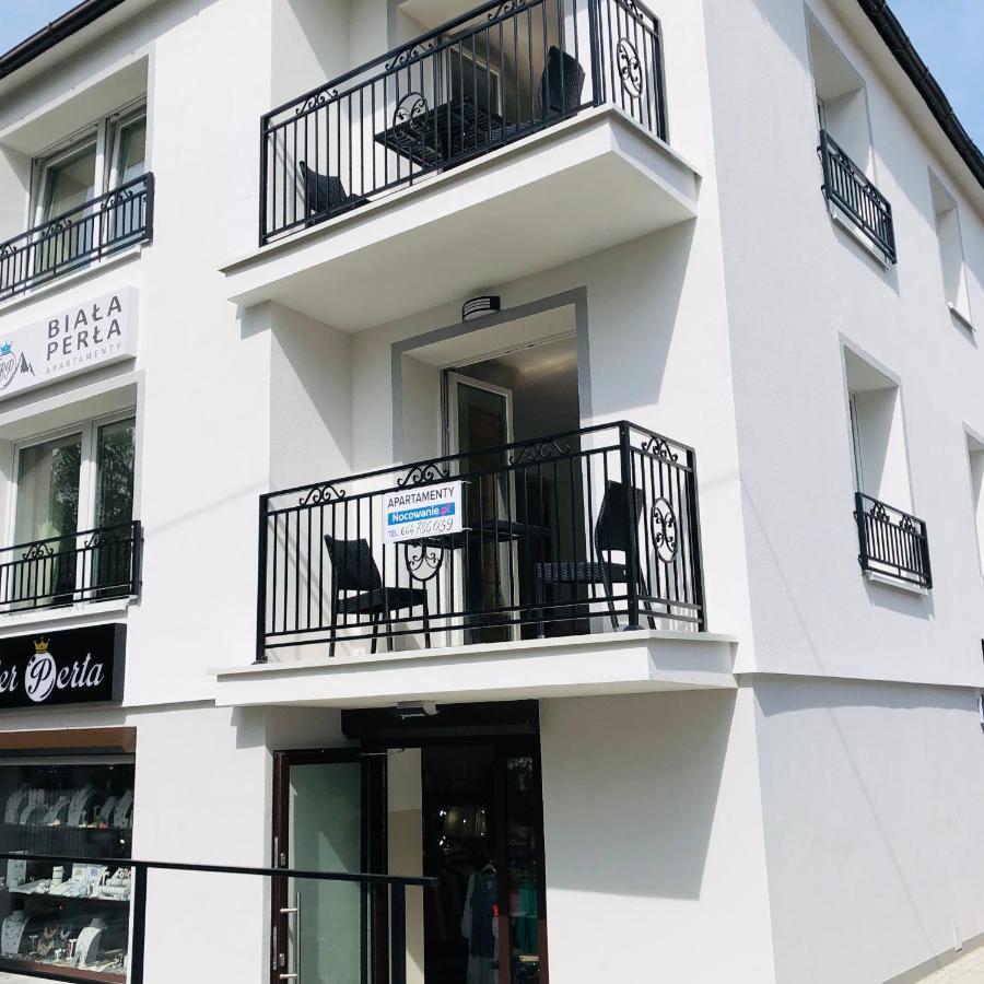 Apartamenty Biala Perla 乌斯特龙 外观 照片