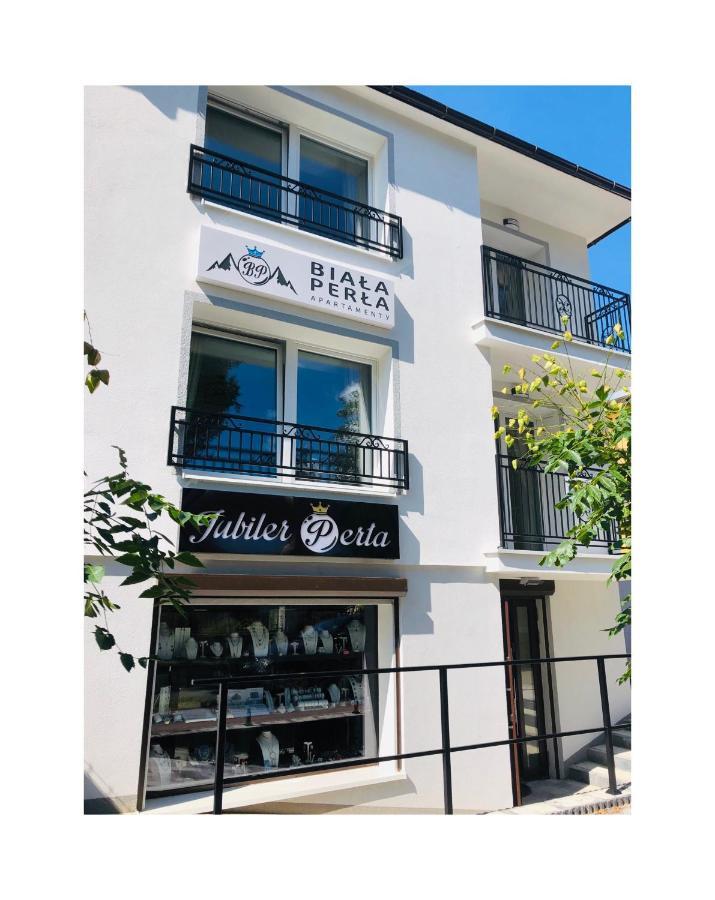 Apartamenty Biala Perla 乌斯特龙 外观 照片