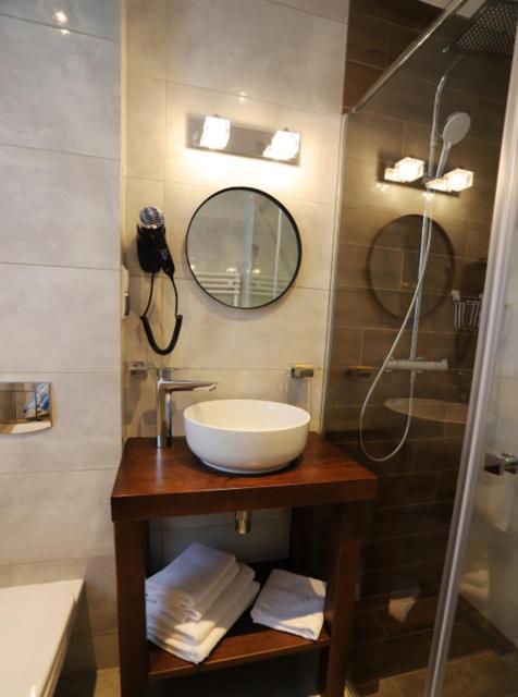 Apartamenty Biala Perla 乌斯特龙 外观 照片