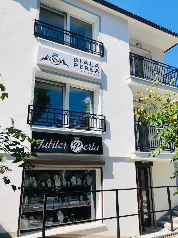 Apartamenty Biala Perla 乌斯特龙 外观 照片