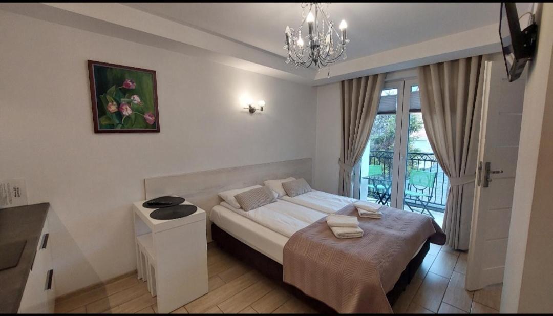 Apartamenty Biala Perla 乌斯特龙 外观 照片