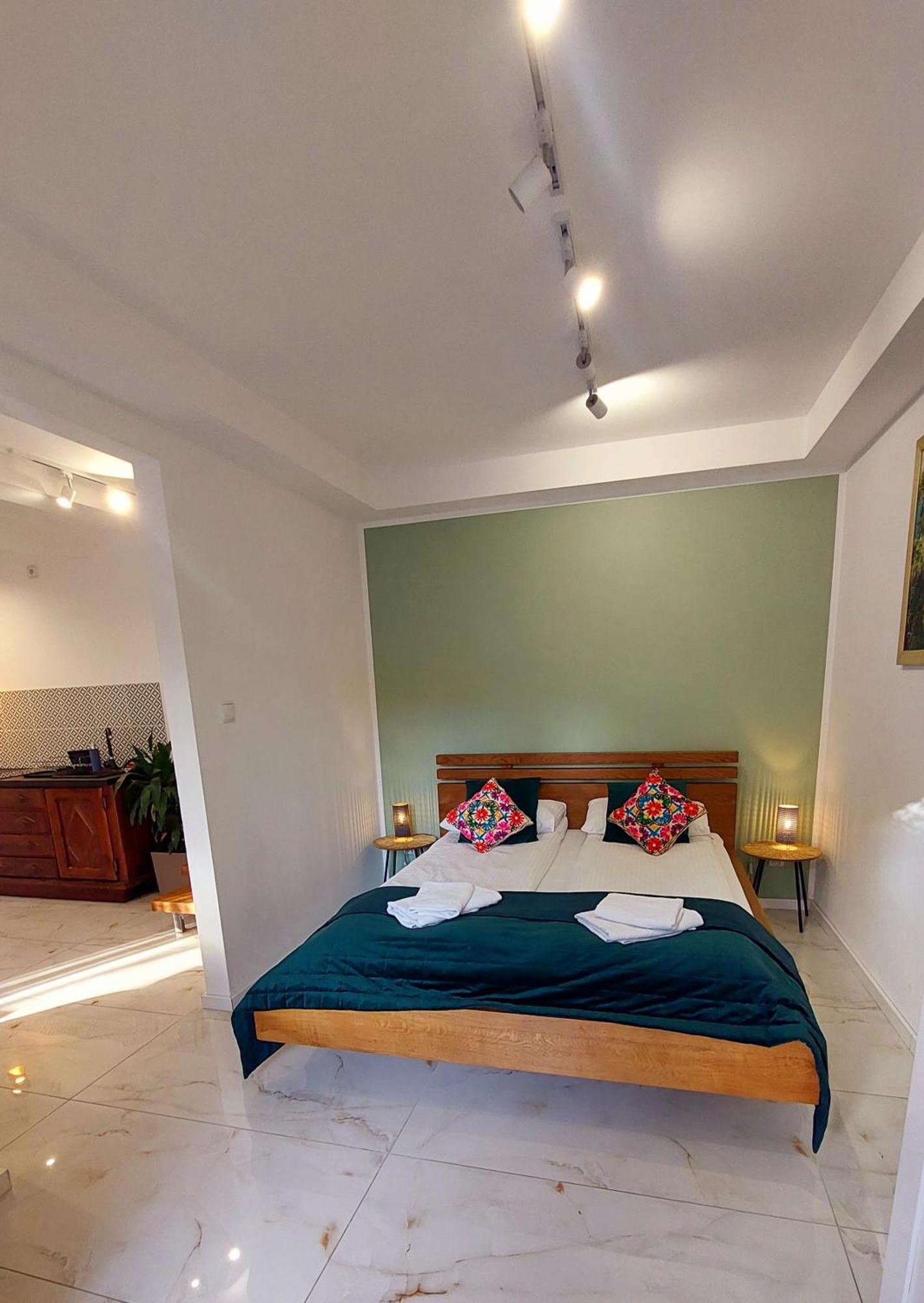 Apartamenty Biala Perla 乌斯特龙 外观 照片