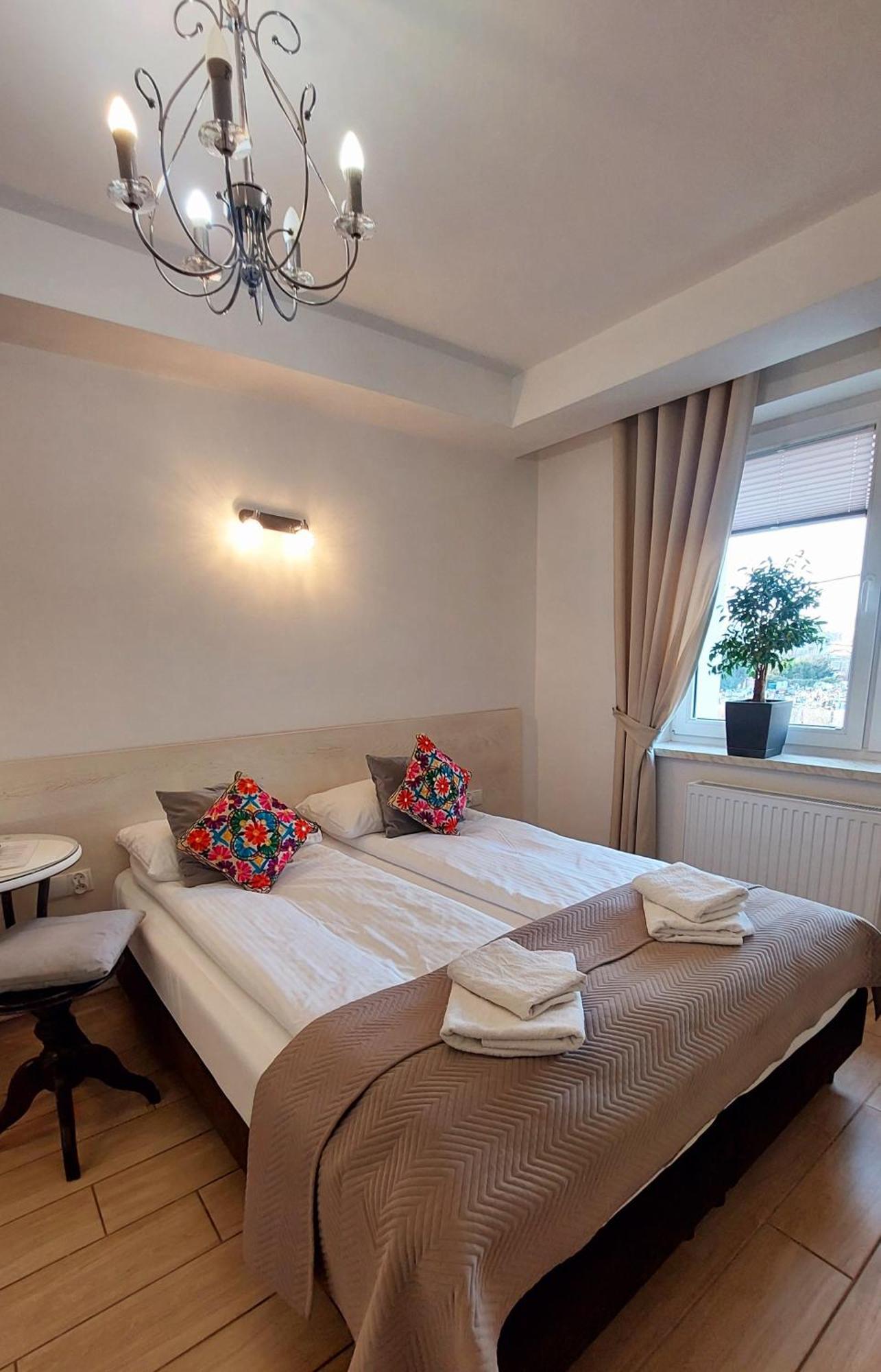 Apartamenty Biala Perla 乌斯特龙 外观 照片
