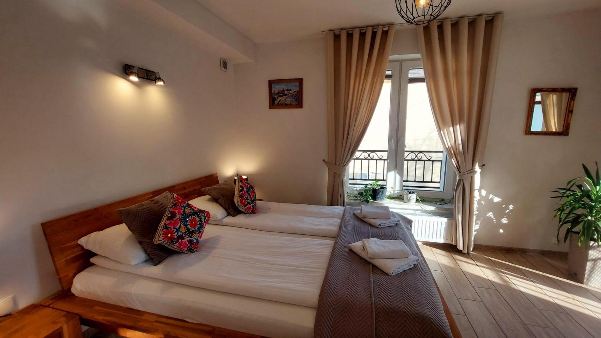 Apartamenty Biala Perla 乌斯特龙 外观 照片